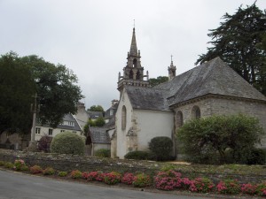 Eglise à Locquénolé